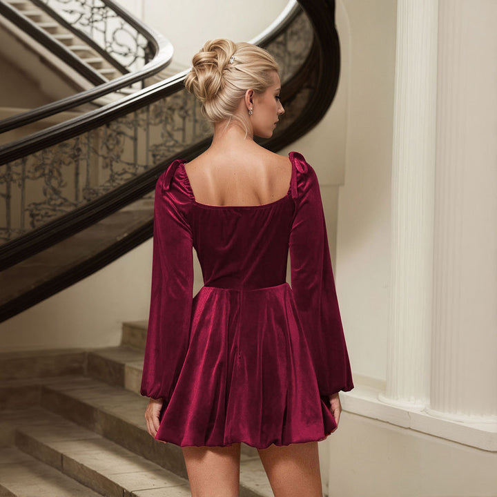 Robe Mini en Velours pour Femmes avec Manches Volantes et Décolleté en Cœur Élégant Levoire