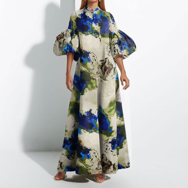 Robe maxi pour femmes avec des manches bouffantes volumineuses et un design coloré complexe Levoire