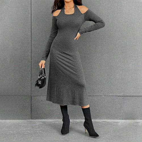 Robe maxi pour femmes avec une coupe chic et des détails découpés élégants Levoire