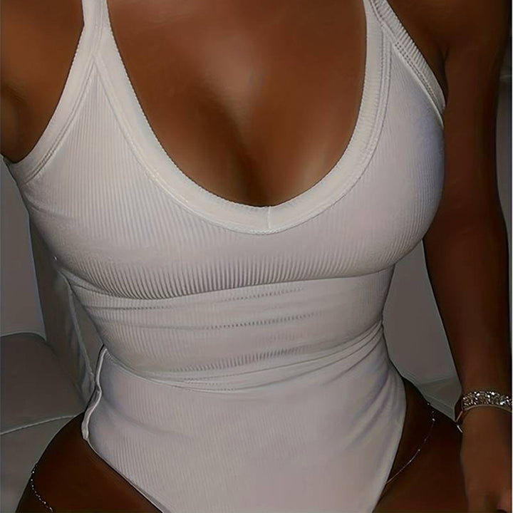 Maillot de bain femme avec design croisé raffiné et décolleté plongeant Levoire