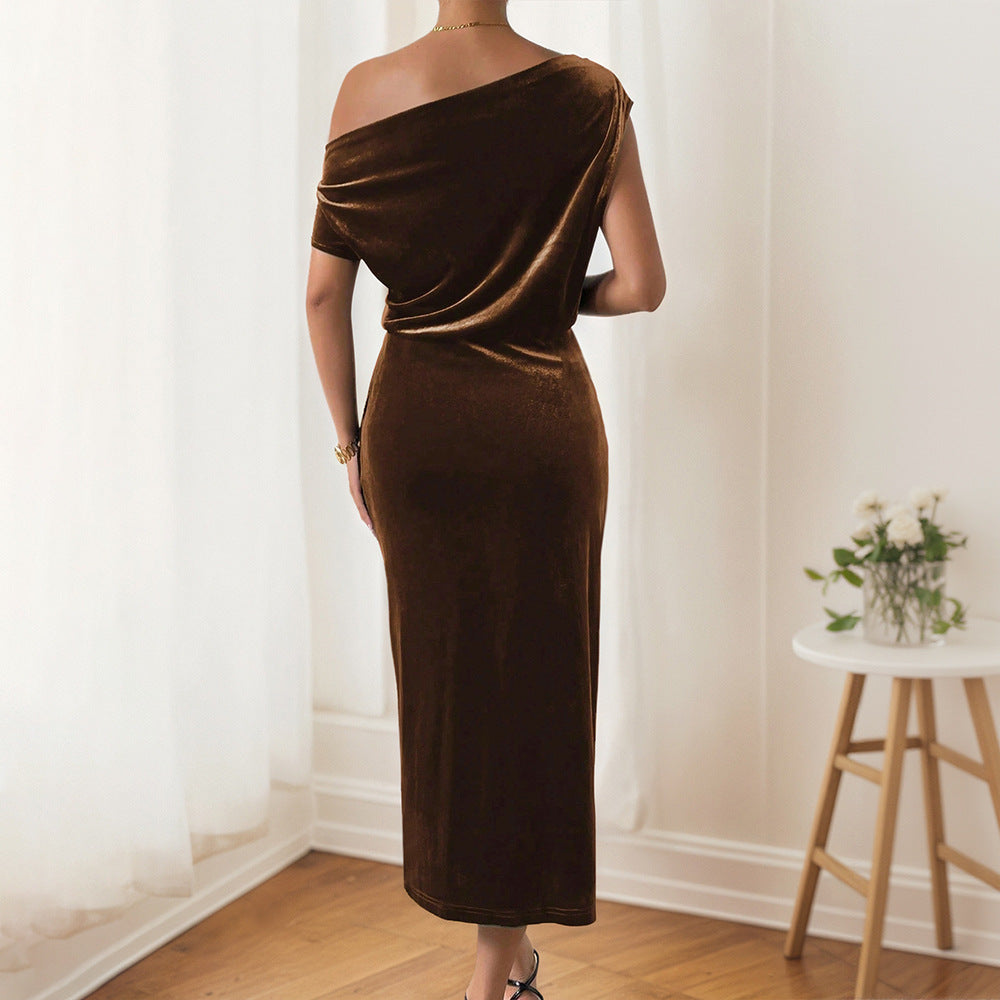 Robe Maxi Élégante pour Femmes avec Design Bardot et Velours Luxueux Levoire