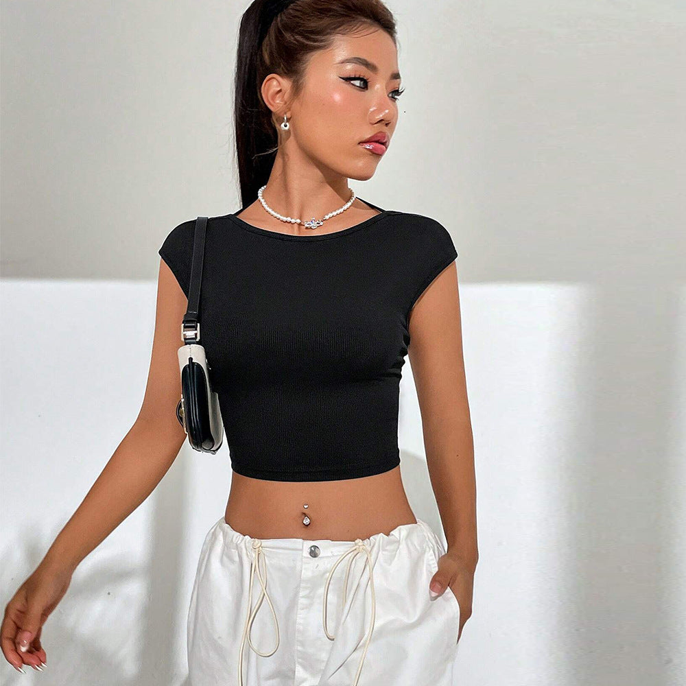 T-shirt court femme avec un design de côtelés harmonieux et un col rond à la mode Levoire