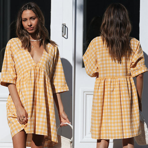 Robe à motif carreaux pour femmes avec décolleté en V et détails en volants Levoire