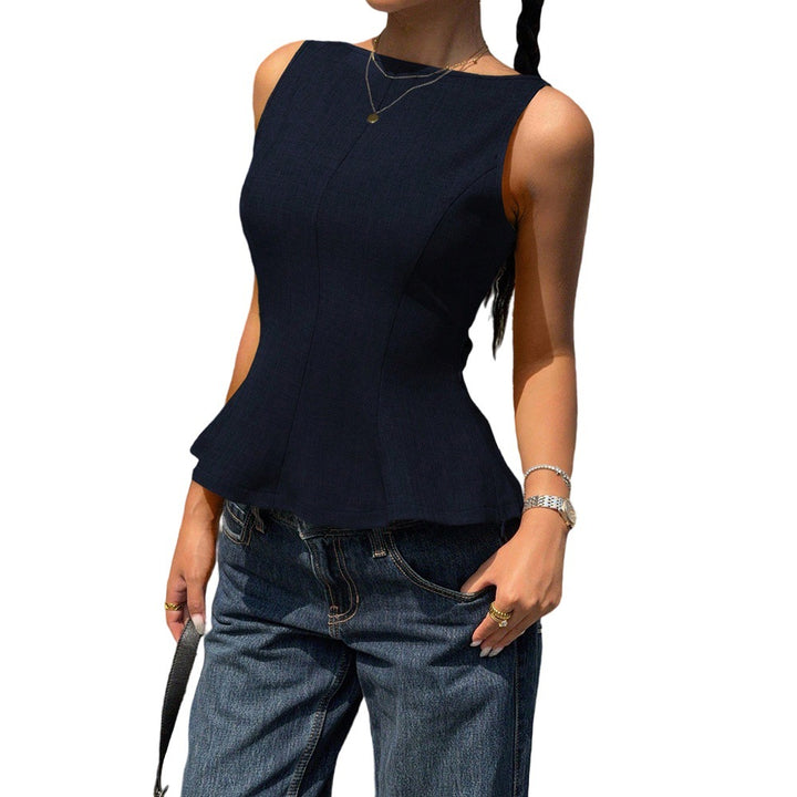 Top féminin raffiné avec ourlet peplum et design sans manches Levoire