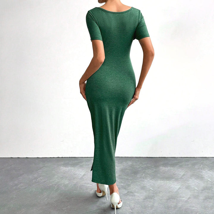 Robe portefeuille ajustée pour femmes avec fente sur le côté et détails en volants Levoire