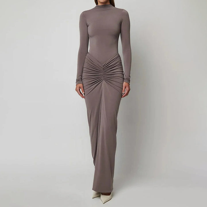 Robe Maxi Élégante pour Femmes avec Coupe Ajustée et Décolleté Profond Levoire