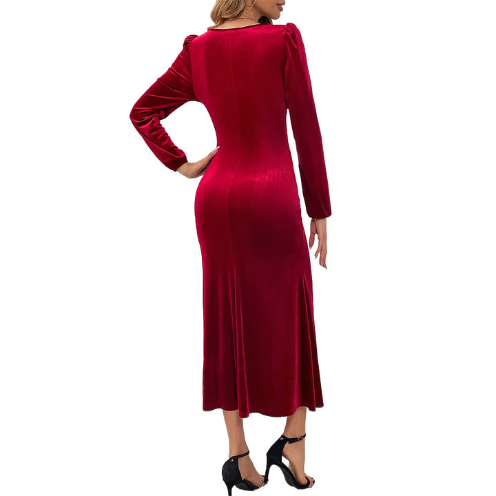 Robe mi-longue en velours élégante pour femmes avec manches longues et décolleté en forme de cœur Levoire