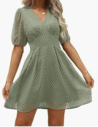Robe femme avec manches bouffantes ¾ et décolleté en V Levoire