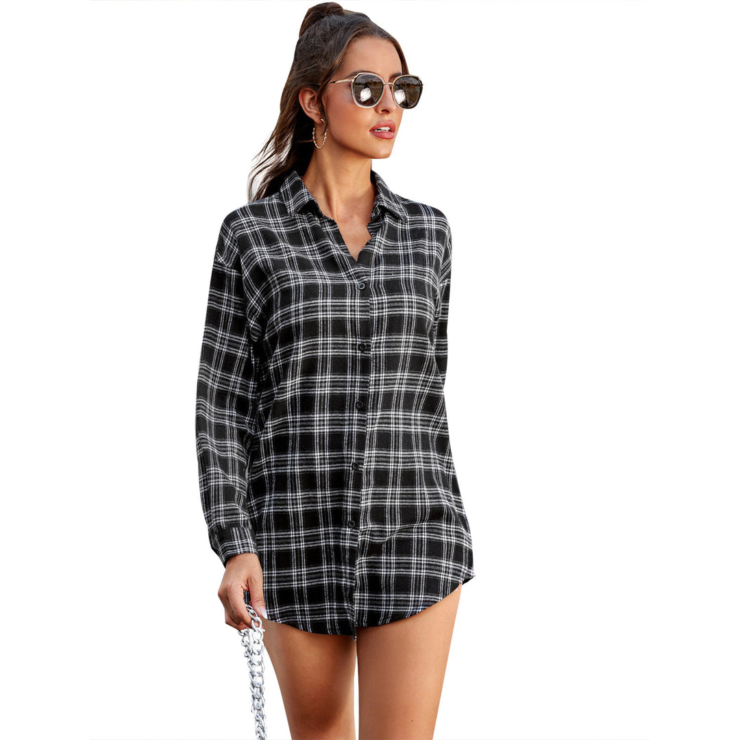 Chemise à manches longues pour femmes dans un motif à carreaux décontracté avec détails de boutons Levoire