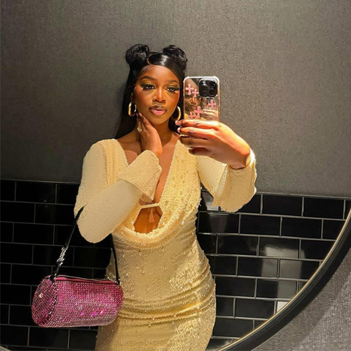 Robe Mini Élégante pour Femmes avec Décolleté en V Profond et Découpe Raffinée Levoire