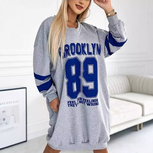 Robe oversize pour femme avec imprimé graphique sportif et décolleté en V profond Levoire