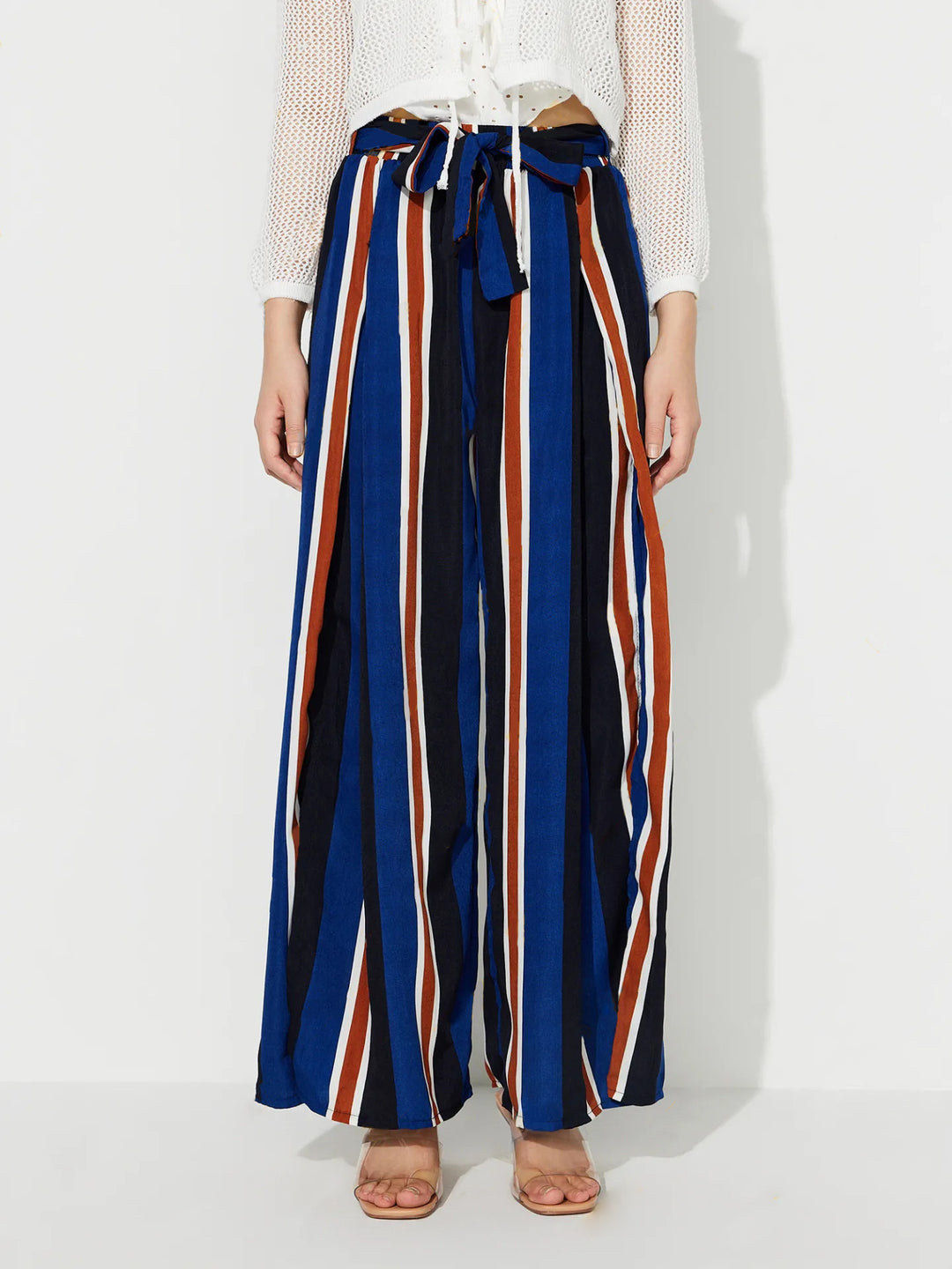 Pantalons palazzo larges pour femmes avec ceinture stylée et motif rayé moderne Levoire