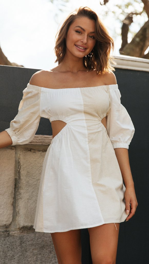 Robe mini à épaules nues pour femmes avec découpes et manches bouffantes Levoire