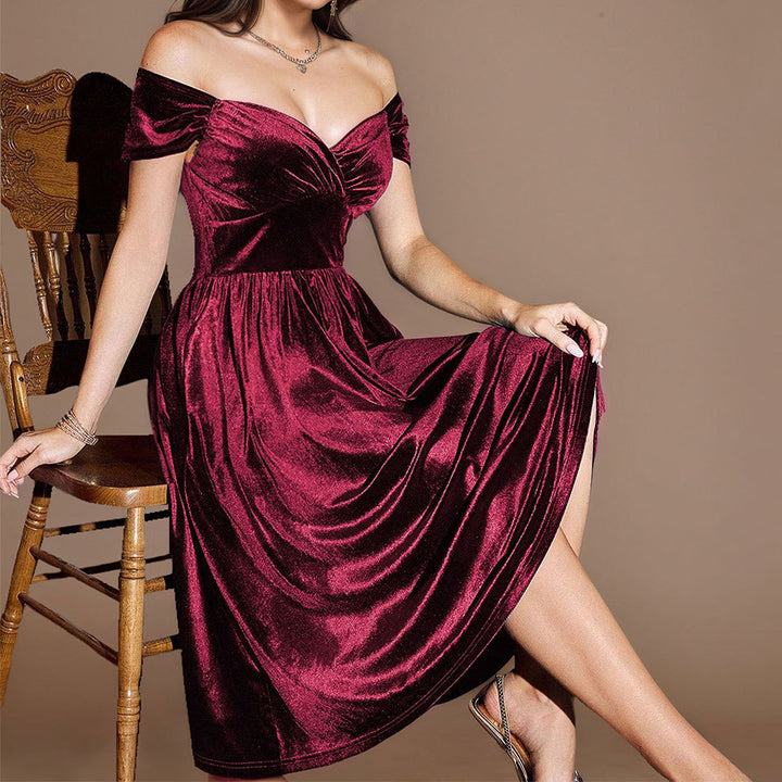 Robe midi femme en velours luxueux avec décolleté en V profond et coupe élégante Levoire