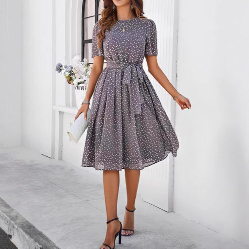 Robe midi pour femmes avec un élégant design à pois et une ceinture à la taille Levoire