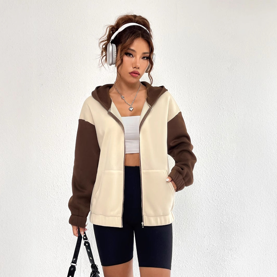 Veste sweatshirt décontractée pour femmes avec manches et capuche contrastantes Levoire