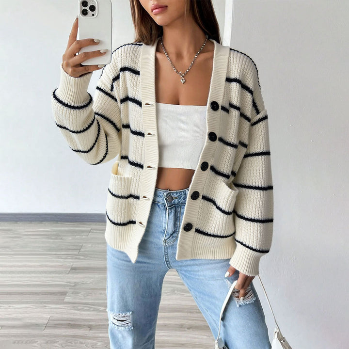 Gilet pour femmes avec un motif à rayures tendance et des poches pratiques Levoire