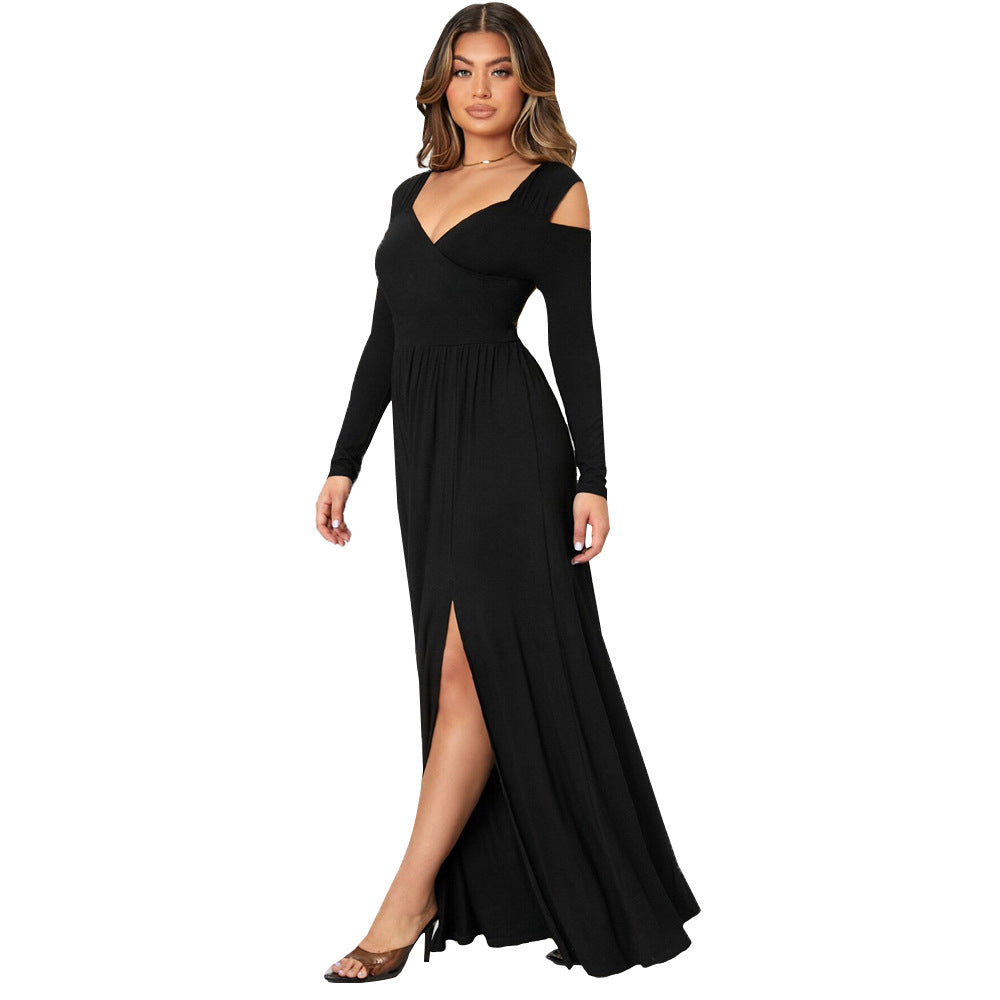 Robe maxi femme avec des détails dénudés sur les épaules et une fente élégante Levoire