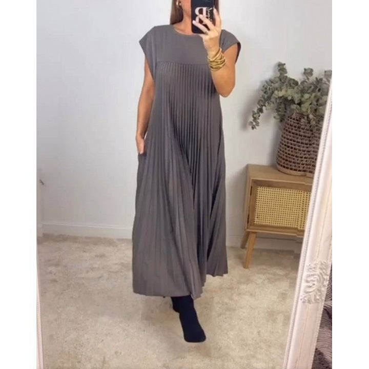 Robe maxi plissée élégante pour dames avec poches pratiques Levoire