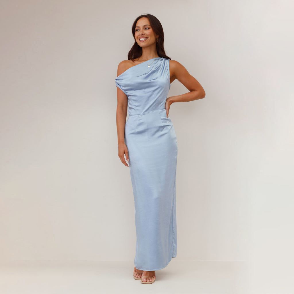 Robe Maxi Chic pour Femmes avec Encolure Asymétrique et Détail Froncé Levoire