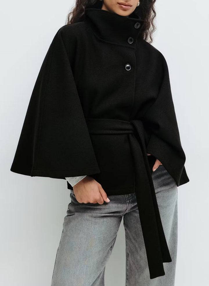 Veste de transition pour femmes avec une coupe large et une couture élégante Levoire