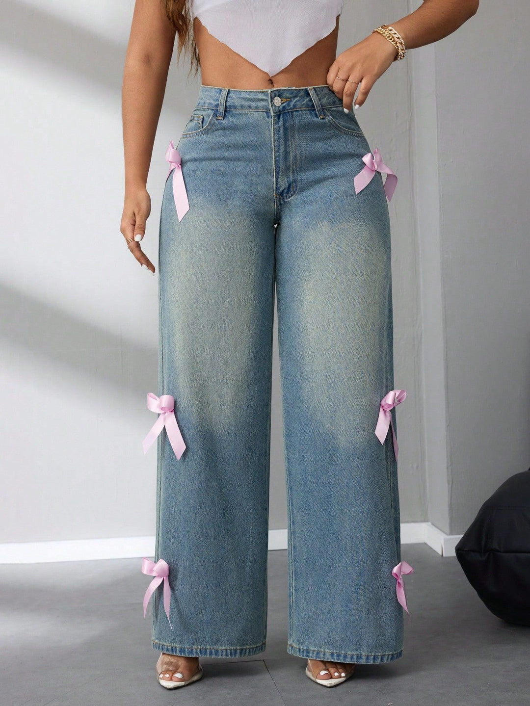 Jeans larges femmes taille haute avec appliqués en forme de nœud décoratifs Levoire