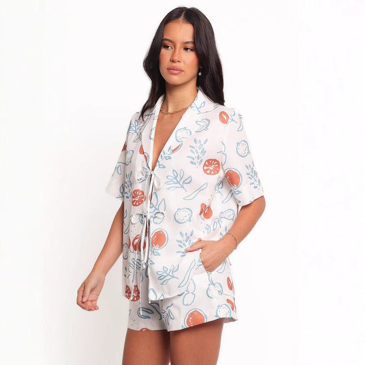 Ensemble décontracté pour femmes avec blouse courte et shorts au design fruité Levoire