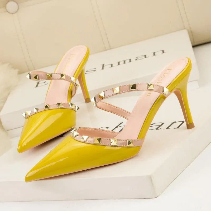 Levoire | Sandales pour femmes en cuir synthétique avec des clous en métal Vert