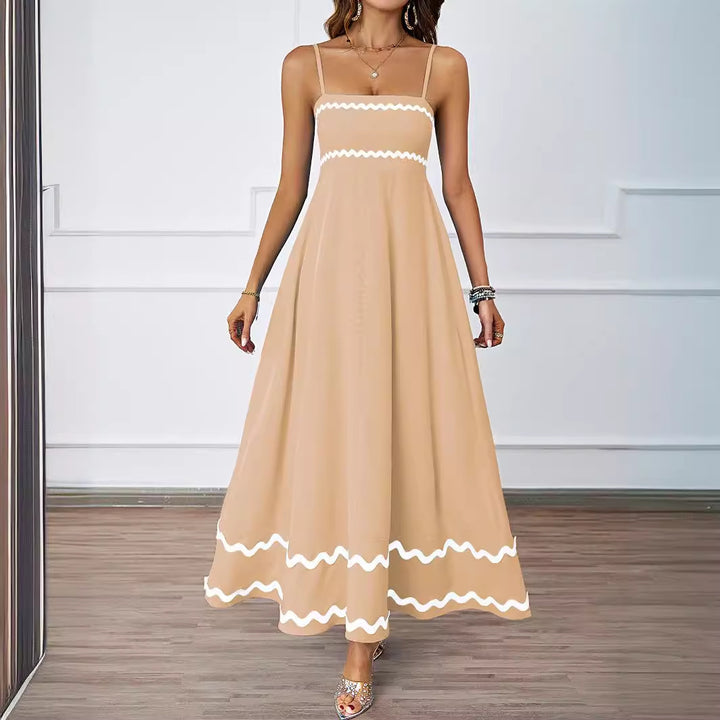 Robe maxi pour femmes avec un ourlet délicat à volants et de fines bretelles spaghetti Levoire