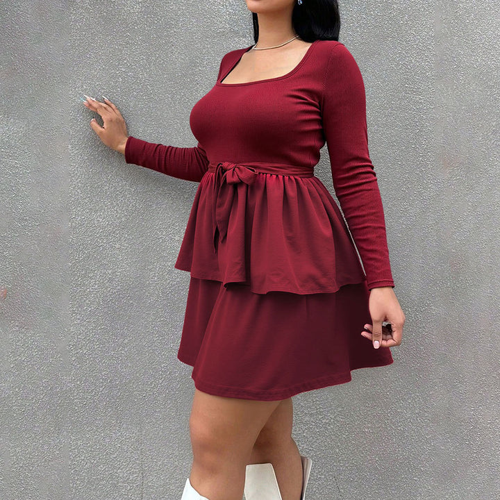 Robe mini femme avec encolure carrée et ceinture à volants Levoire