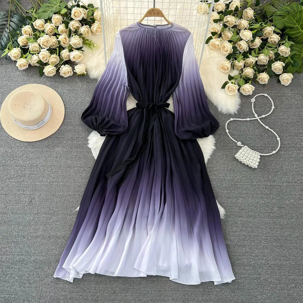 Levoire | Robe plissée en A avec dégradé mi-long Helle Gris Taille libre