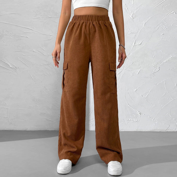 Pantalons cargo pour femmes en velours avec taille élastique et poches latérales pratiques Levoire