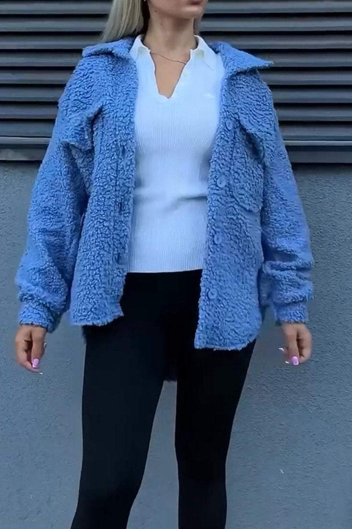 Veste en polaire décontractée pour femmes avec poches pratiques et détails de boutons Levoire