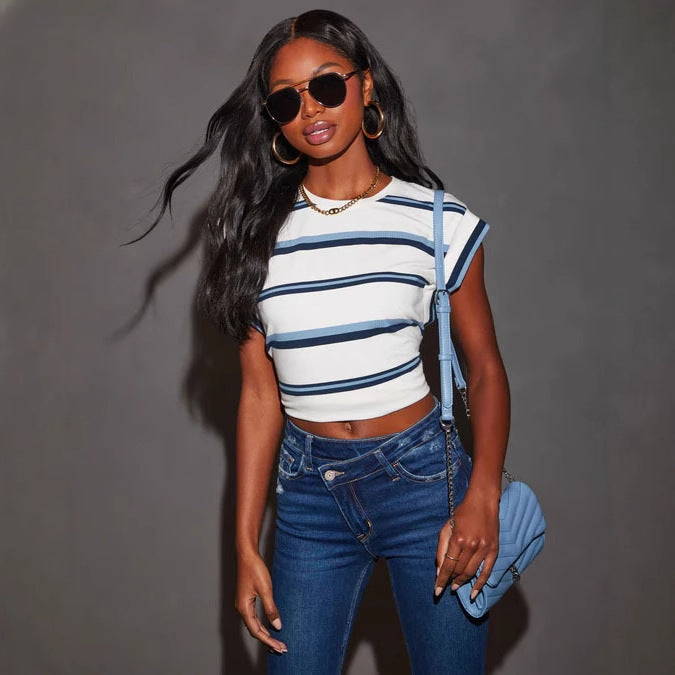 Jeans évasés pour femmes avec ourlet effiloché et effet déchiré à la mode Levoire