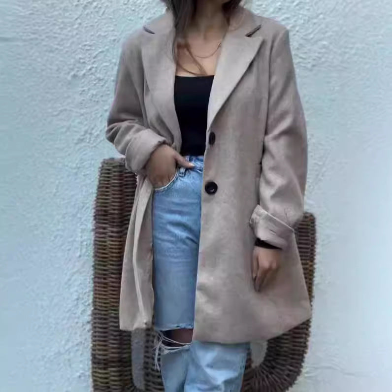 Manteau en laine élégant pour femmes avec un col à revers stylé Levoire