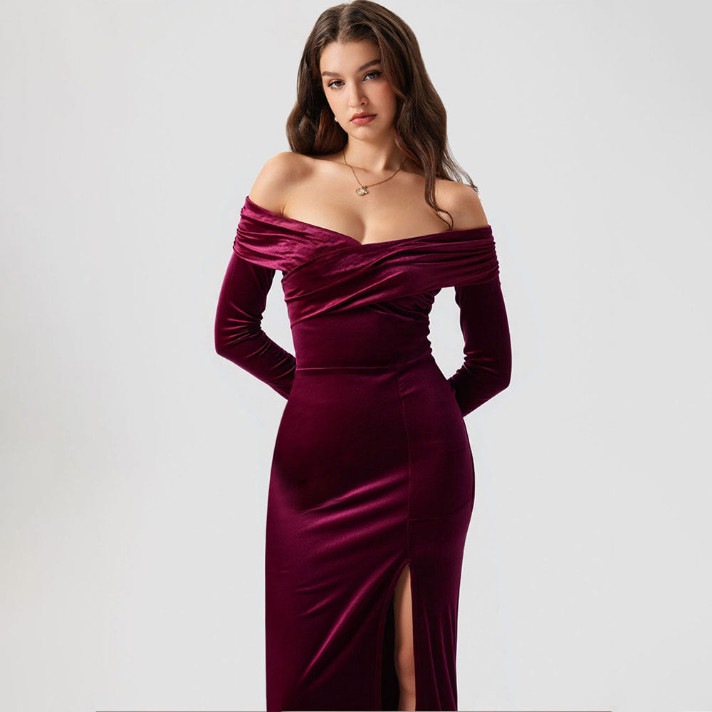 Robe de soirée luxueuse pour femmes avec design dénudé sur les épaules et fente latérale Levoire