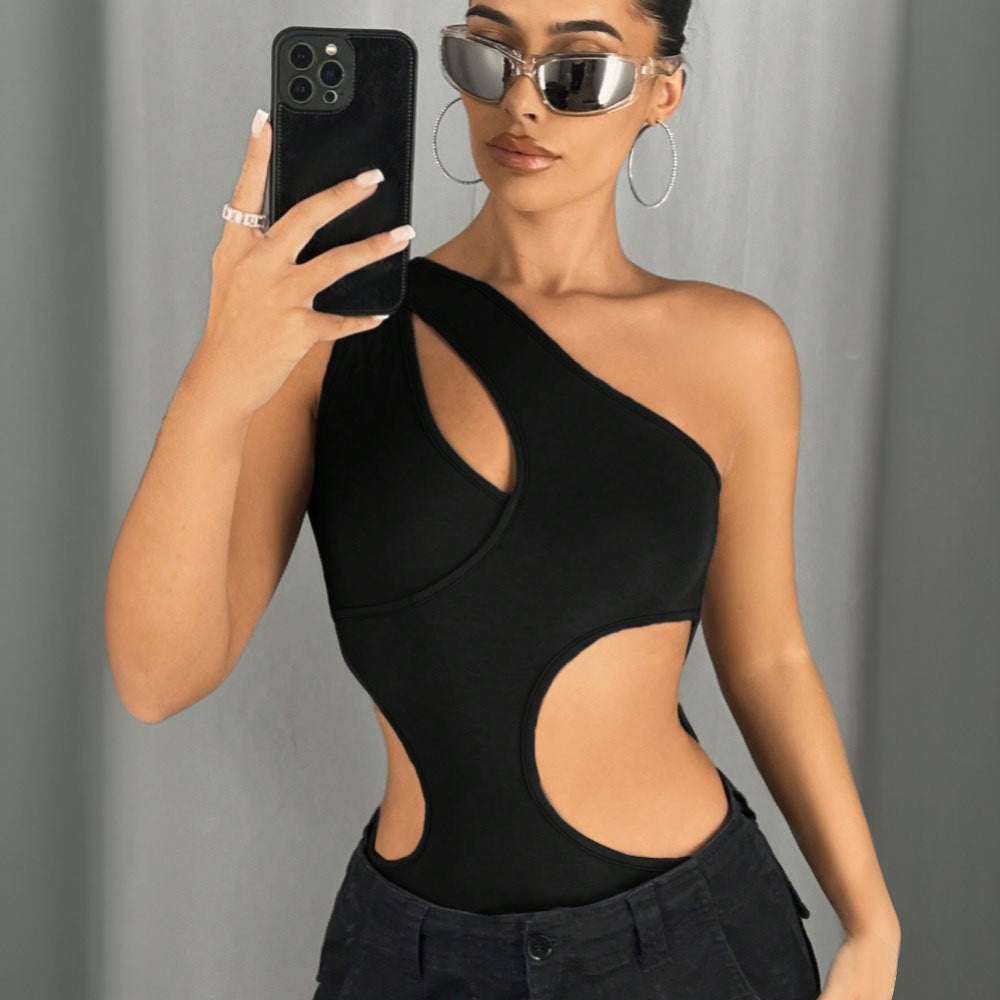 Maillot de bain asymétrique pour femmes avec design découpé tendance Levoire