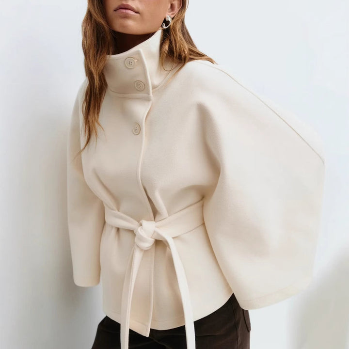 Veste de transition pour femmes avec une coupe large et une couture élégante Levoire