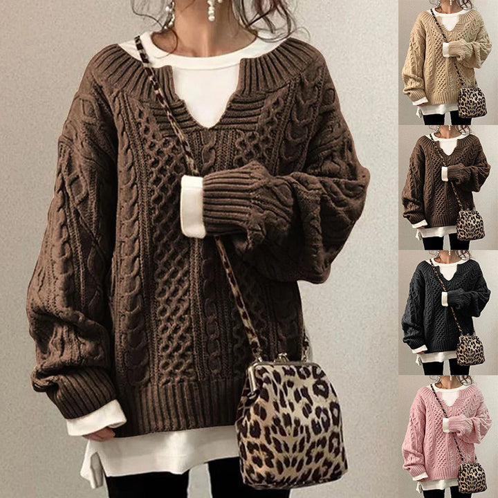 Pull en maille tricotée confortable pour femmes avec un grand col en V et un matériau particulièrement doux Levoire