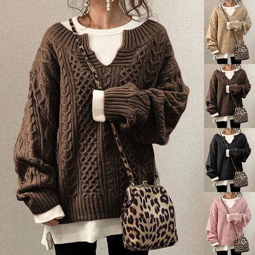 Pull en maille tricotée confortable pour femmes avec un grand col en V et un matériau particulièrement doux Levoire