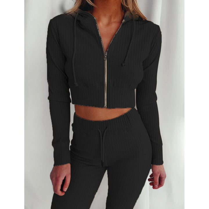Ensemble de hoodie court sportif pour femmes avec un design en fines côtes et un grand confort de port Levoire