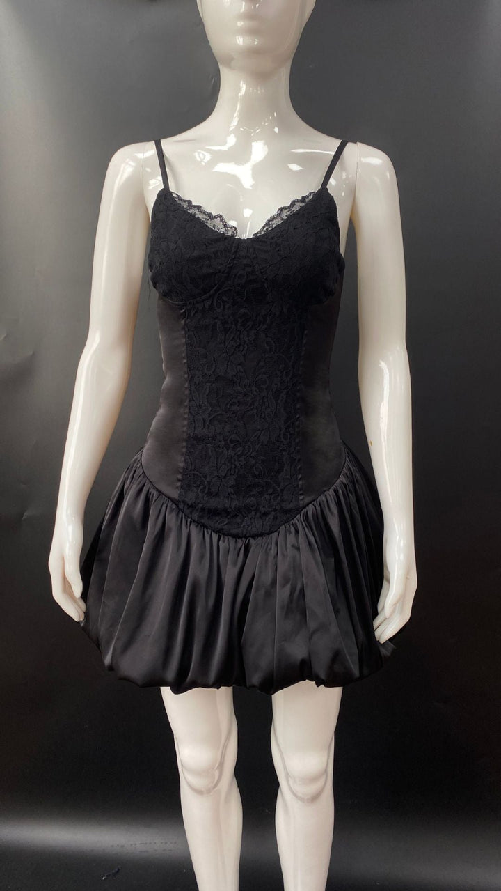 Levoire | Élégant robinet de ballet à spaghetti cintrée en A noir