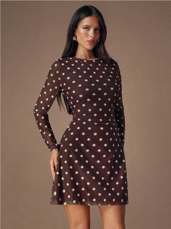 Robe mini pour femmes avec des manches transparentes et un design à pois Levoire