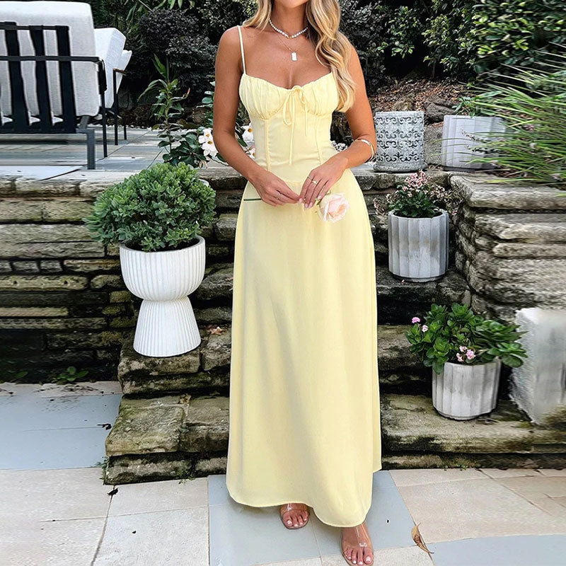 Robe maxi pour femme avec des bretelles spaghetti ajustables et un joli ruche Levoire