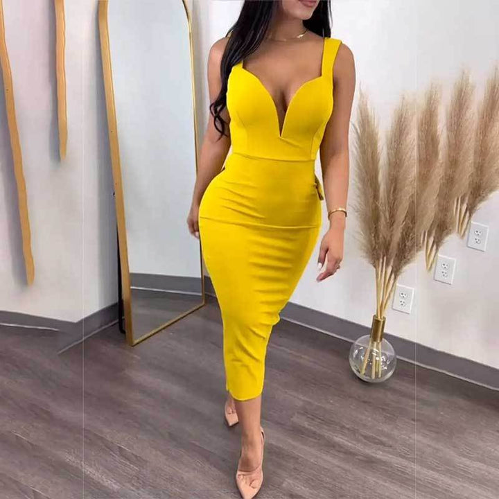 Robe de soirée élégante pour femmes avec décolleté en V profond et coupe ajustée Levoire