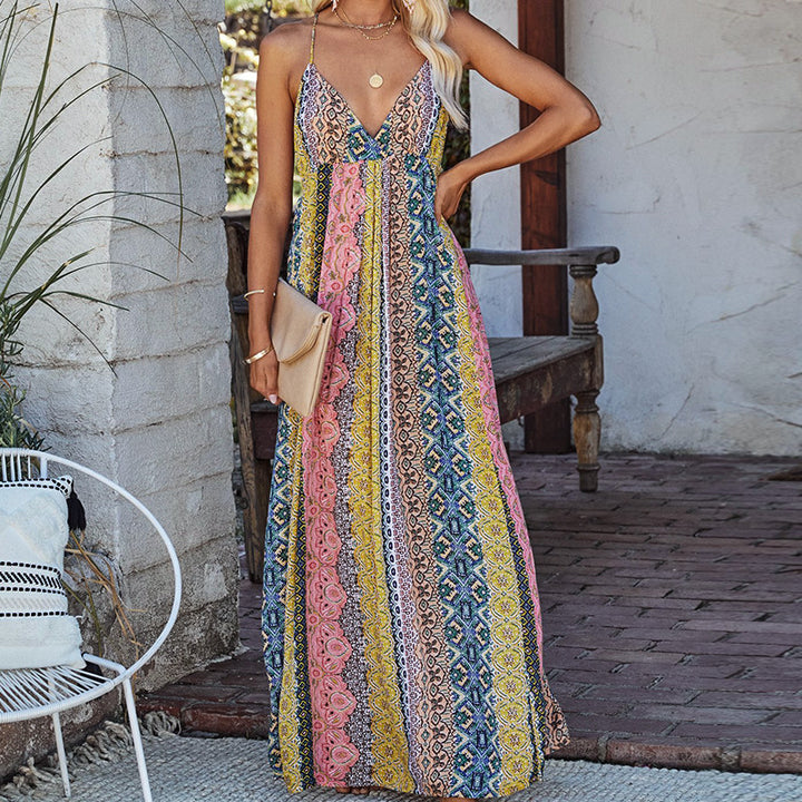 Robe maxi pour femmes avec un motif unique multicolore et des bretelles spaghetti réglables Levoire