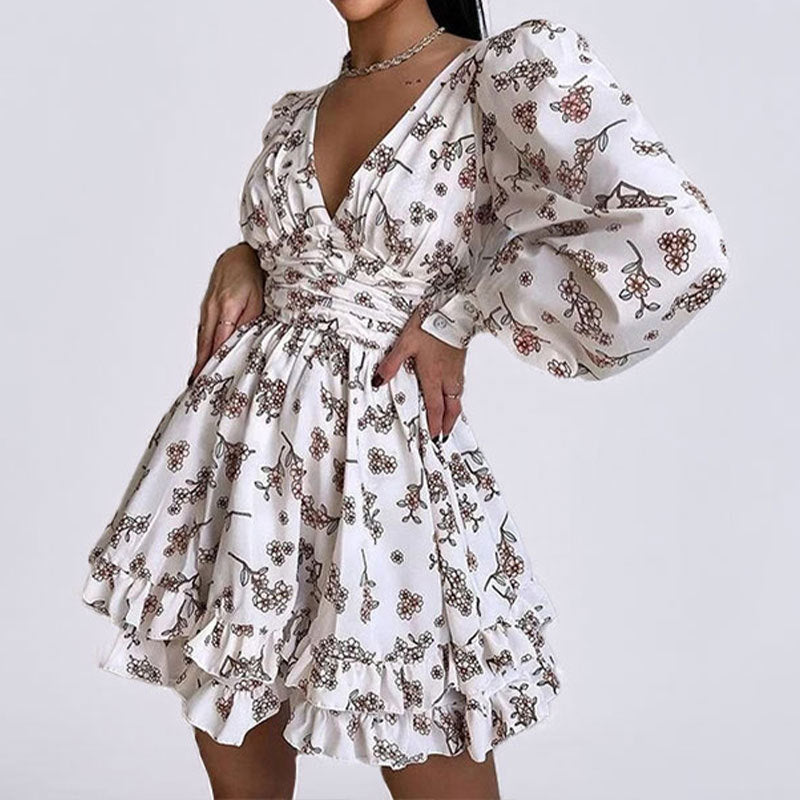 Robe à fleurs ludique pour femmes avec des manches volumineuses et une jupe froncée Levoire