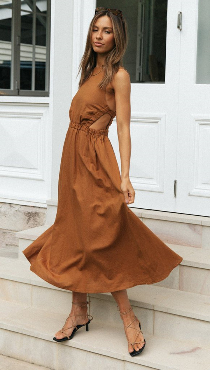 Robe maxi d'été élégante pour femmes avec une coupe sophistiquée et un cordon ajustable à la taille Levoire