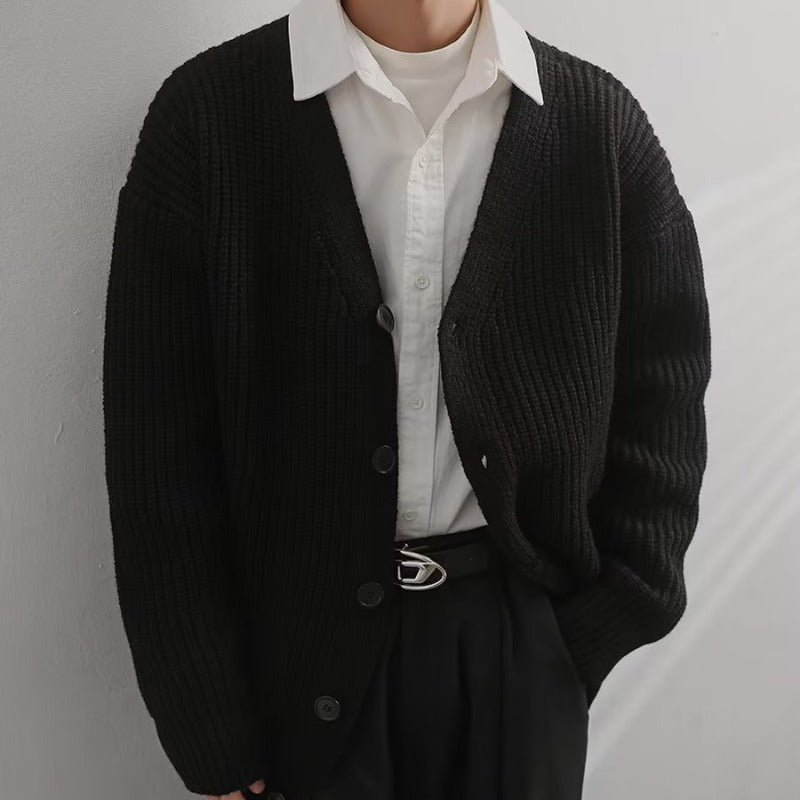 Cardigan pour femmes en mélange de coton doux avec une élégante patte de boutonnage Levoire