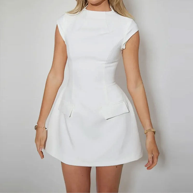 Robe mini ajustée pour femmes avec poches et taille haute Levoire